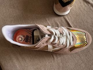 Zapatillas Munich Mujer Doradas y Rosas