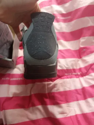 Tenis Air Jordan 4 Gris y Blanco