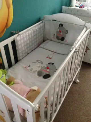 Cuna de bebe y colchon