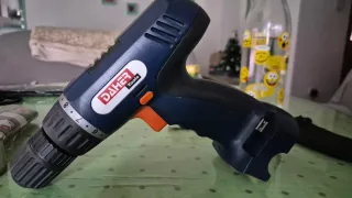 Taladro inalámbrico Daher Tools La batería al 70 %