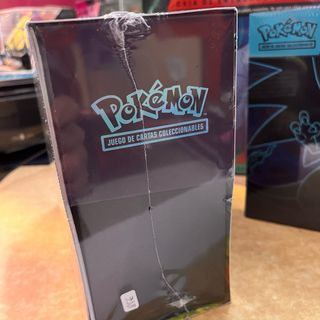 Caja Entrenador Élite Pokémon Llamas Fantasma