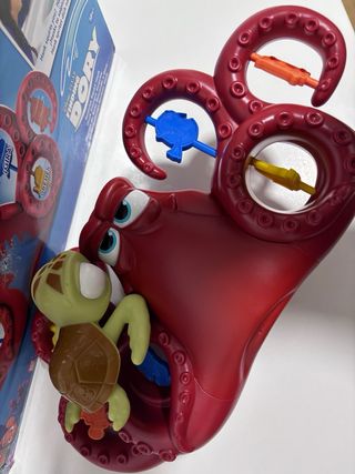 Playset Baño Hank Buscando a Dory Rojo