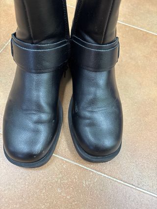 Botines niña Zara talla 33.
