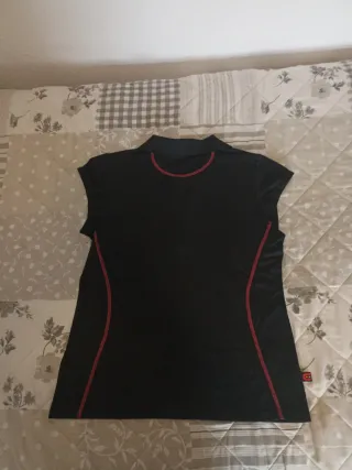 Camiseta técnica TENTH negra