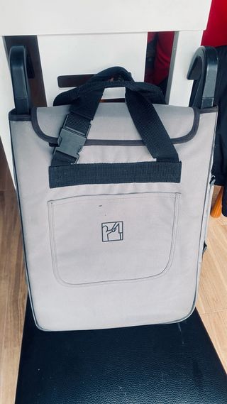 Trona de viaje madera y tela negra