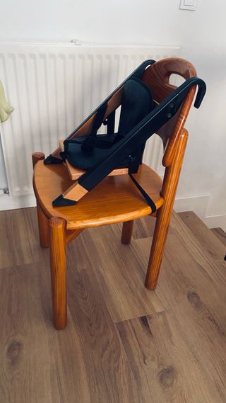 Trona de viaje madera y tela negra