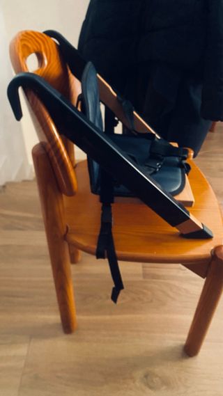 Trona de viaje madera y tela negra