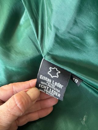 Chaqueta de piel verde