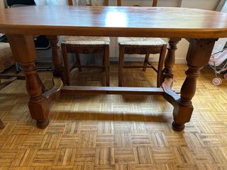 Mesa de comedor de madera maciza