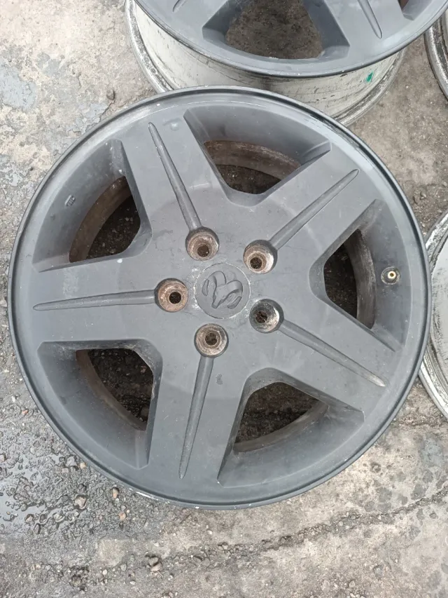 Llantas Dodge Caliber 17 (Juego 4)