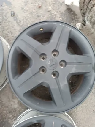 Llantas Dodge Caliber 17 (Juego 4)