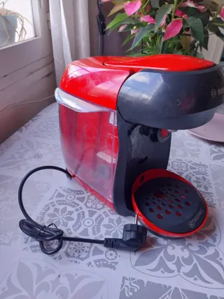 Cafetera Bosch Tassimo Roja