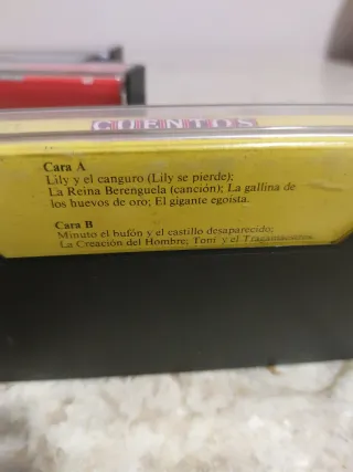 Lote 13 Casettes Cuenta Cuentos de Salvat.