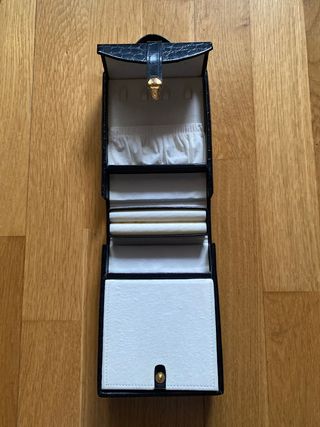 Joyero de viaje piel negro con cierre dorado