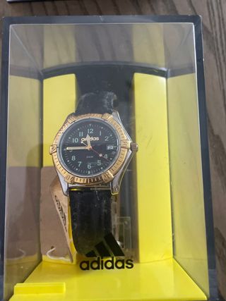 Reloj Adidas Negro y Dorado