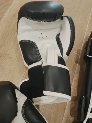 Lote Guantes y Tibiales King Boxing Niño