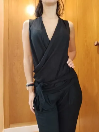 Mono negro elegante