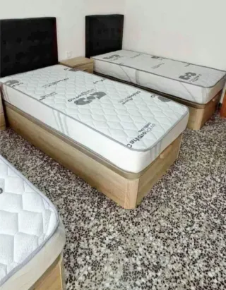 Canapé y colchón nuevos a estrenar