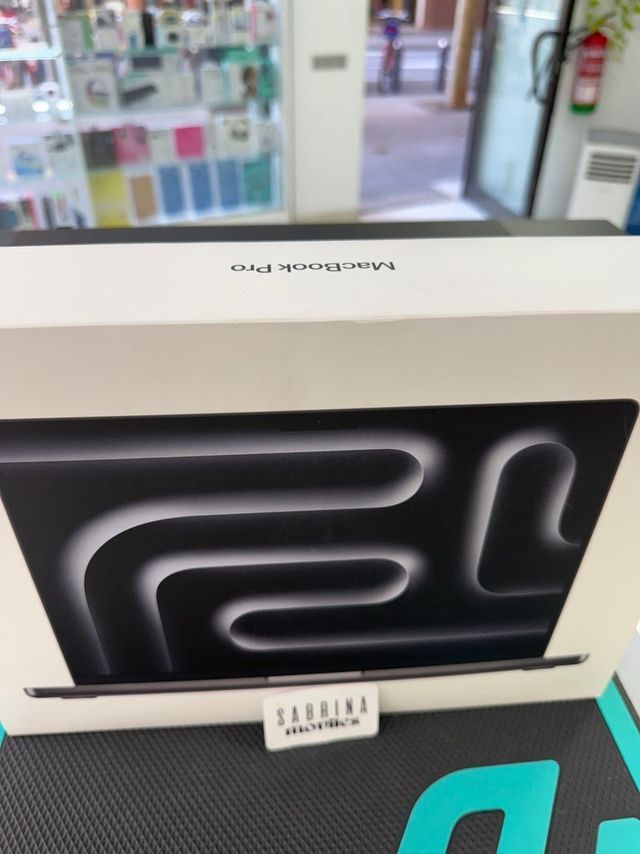 MACBOOK PRO 14" M5 24GB 1TB  PRECINTADO