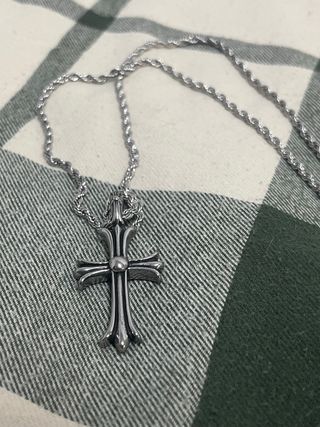 Collar Cruz Estilo Chrome Hearts Plata