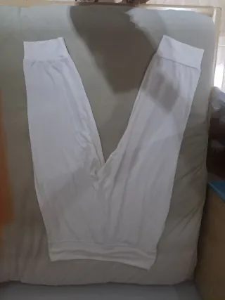 Pantalón deportivo Nike blanco capri.