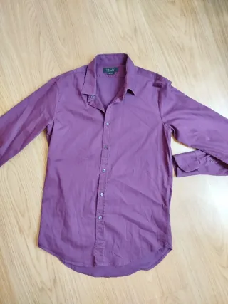 Camisa violeta de hombre