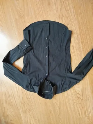 Camisa negra de hombre