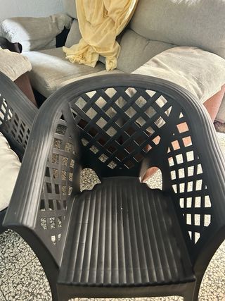 Juego Terraza Cojines Beige y Negro  y mesa