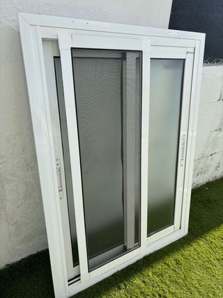 Ventana corredera aluminio baño