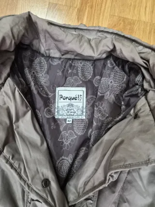 Abrigo beige con cinturón