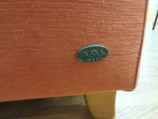 Sofá de 2 plazas tela rosa estampado