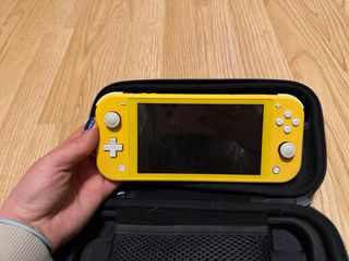 Nintendo Switch Lite Gialla