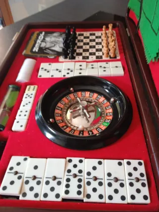 Maleta de juegos de mesa