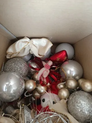 Árbol adornos y luces