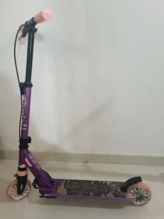 Patinete Oxelo Negro y Rosa y morado y negro
