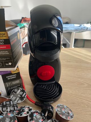 Cafetera Dolce Gusto + 16 Cápsulas