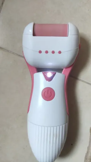 Lima eléctrica para pies rosa y blanca