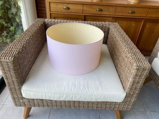 Lámparas y textiles Laura Ashley habitación niña