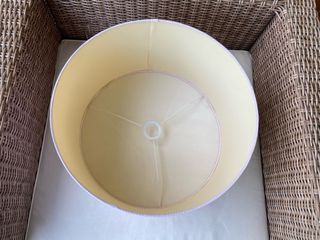 Lámparas y textiles Laura Ashley habitación niña