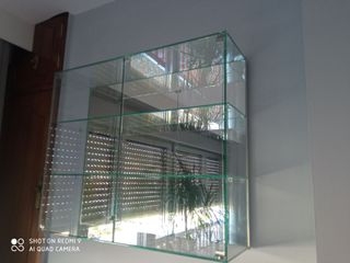 Vitrina de cristal moderna