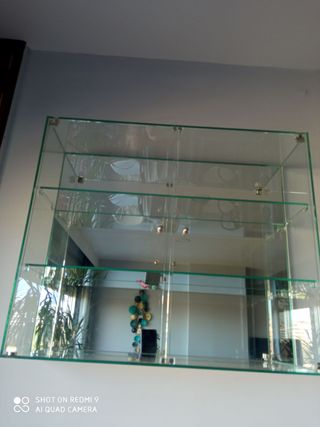 Vitrina de cristal moderna