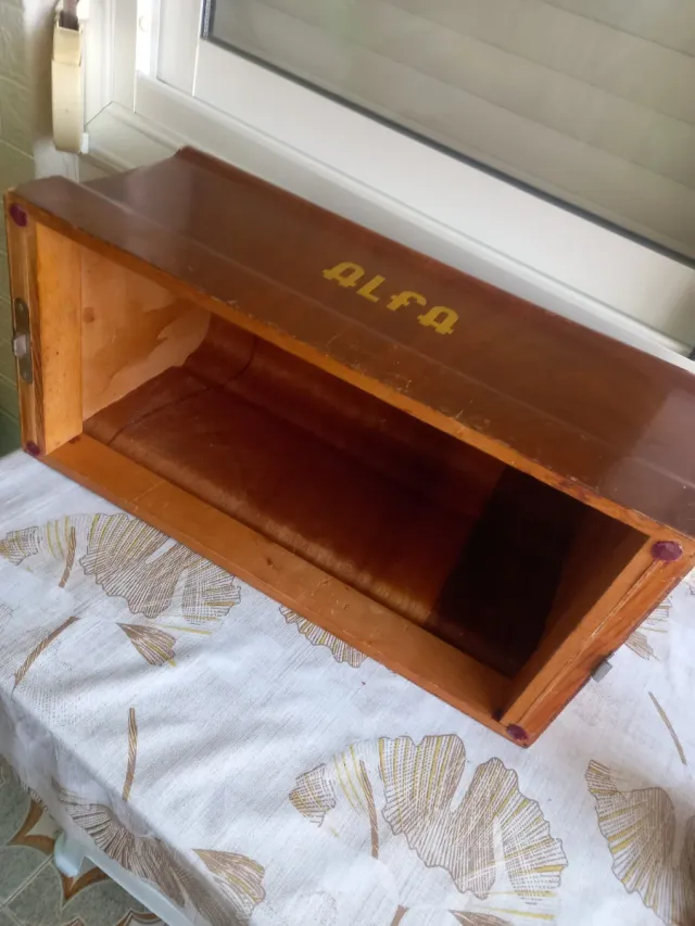 Caja de madera Alfa