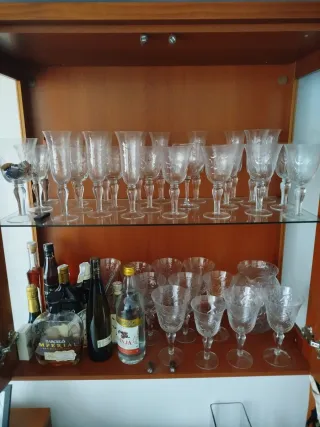 Mueble Vitrina Colgante Madera y Cristal