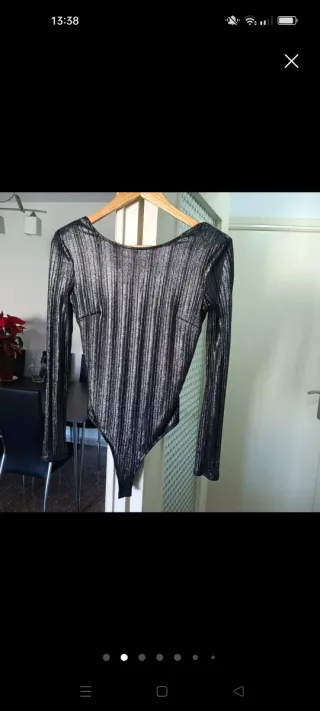 Body Bershka plateado talla M