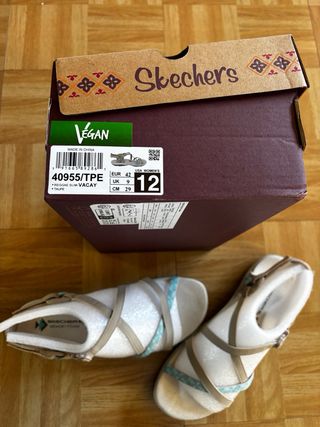 Sandalias Skechers Beige Mujer. SIN ESTRENAR