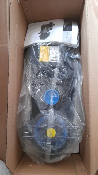 Bomba para piscina negra