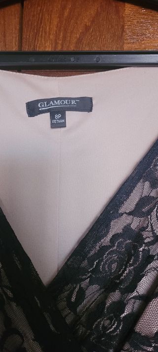 Vestido largo negro con encaje