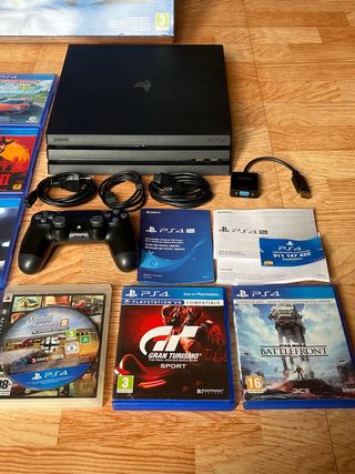 PS4 Pro 1TB 4K HDR nera in ottime condizioni con giochi