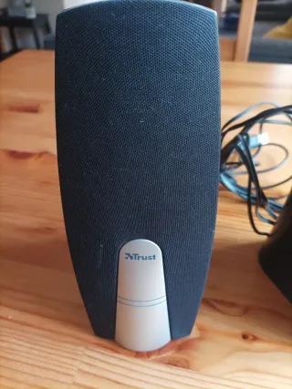 Colunas de som Trust pretas