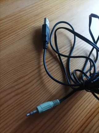 Colunas de som Trust pretas